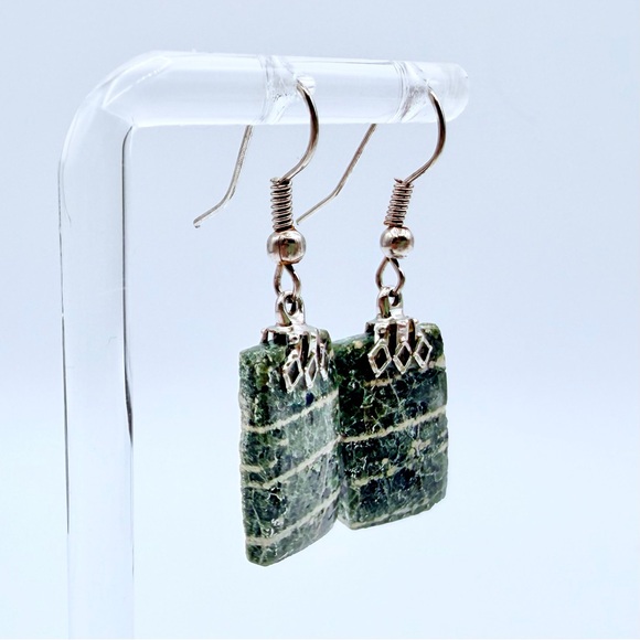 Green Jasper Style Stone Dangle Earrings Silver Tone Boho Rectangle Drop - Picture 4 of 8